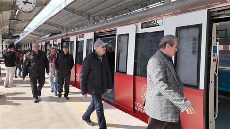 Sirkeci Kazlıçeşme Raylı Sistem Hattına büyük ilgi Bakan Uraloğlu rakamlarla açıkladı